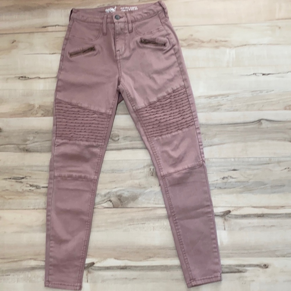 Mossimo Denim High Rise Jegging. Nude pink. Size 1